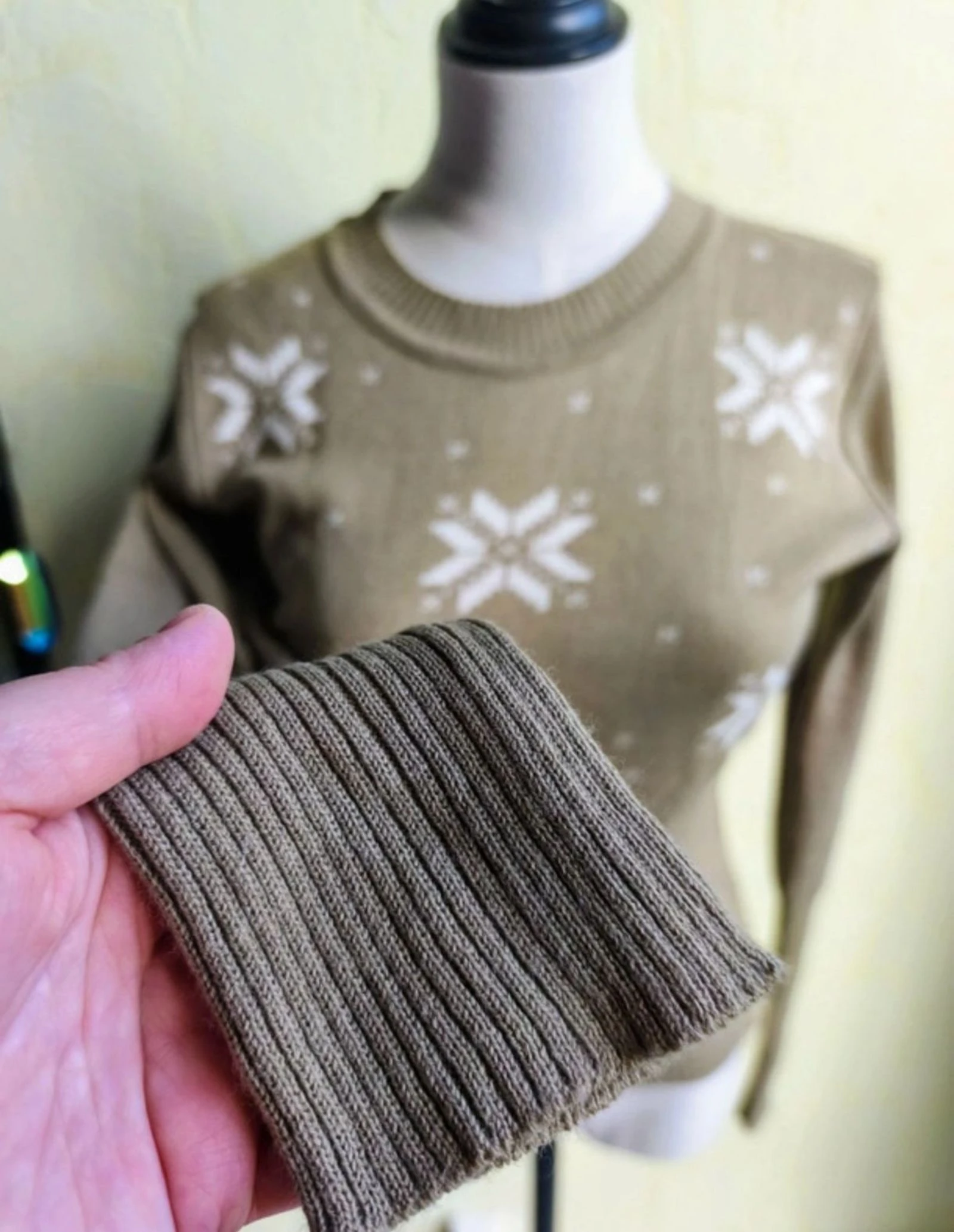 🤎 Suéter con copos estilo invierno – photo 4